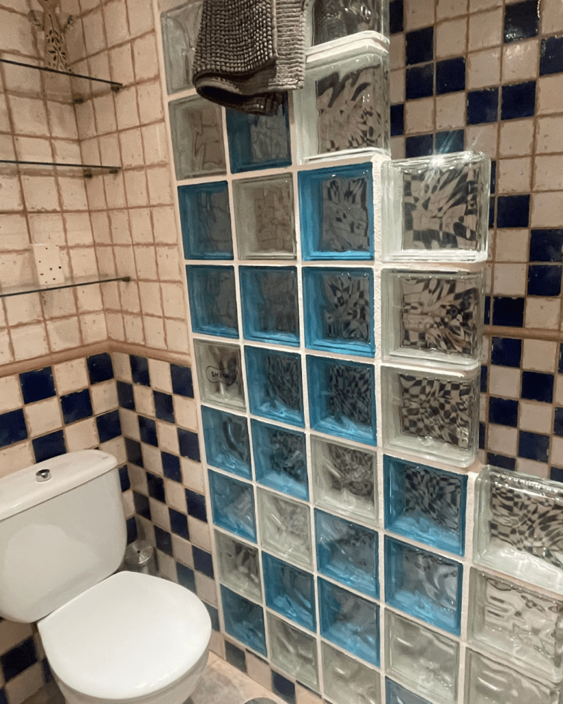 Reforma de baño moderno — Estado inicial 2