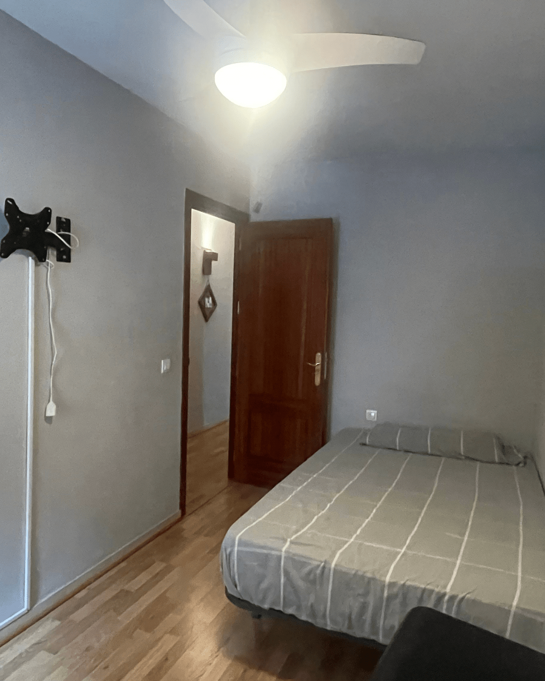 Diseño de dormitorio infantil sereno — Estado inicial 1